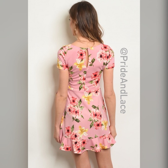 🔴 LAST 1️⃣ 🌸Pink Floral Fitted Dress🌸 - Picture 2 of 4